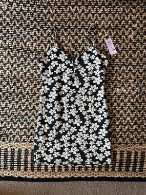 NWT Wild Fable Black and White Floral Mini Dress with Open Back Size M
